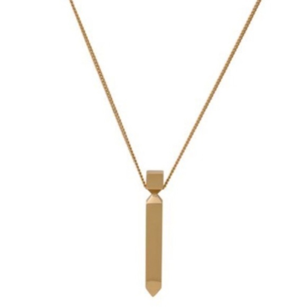 India Hicks player necklace